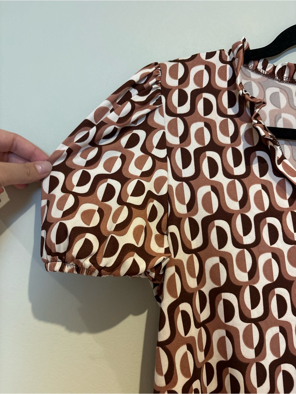 Kim & Cami Brown and Cream Geometric V-Neck Blouse - Picture 3 of 8